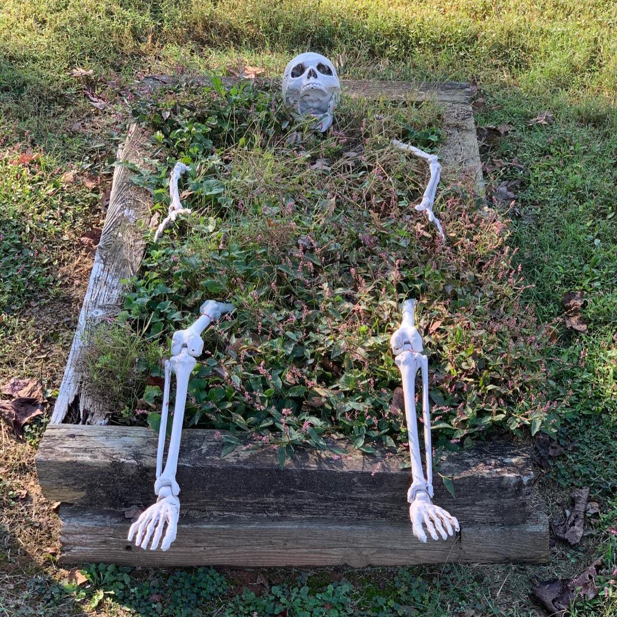 Realistic Skeleton Stakes Halloween Decorations Scary Skull Skeleton Hand Bone For Yard Lawn Stake Garden Graveyard