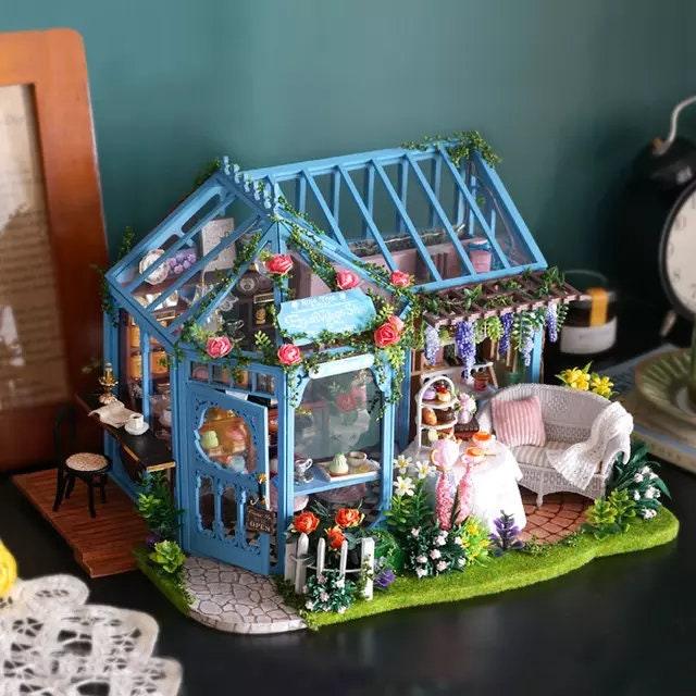 DIY Dollhouse Kit Roze Garden Green Tea Cafe Miniature Plant Studio Coffee Shop Miniature Kit with Free Dust Cover Adult Craft DIY Kits