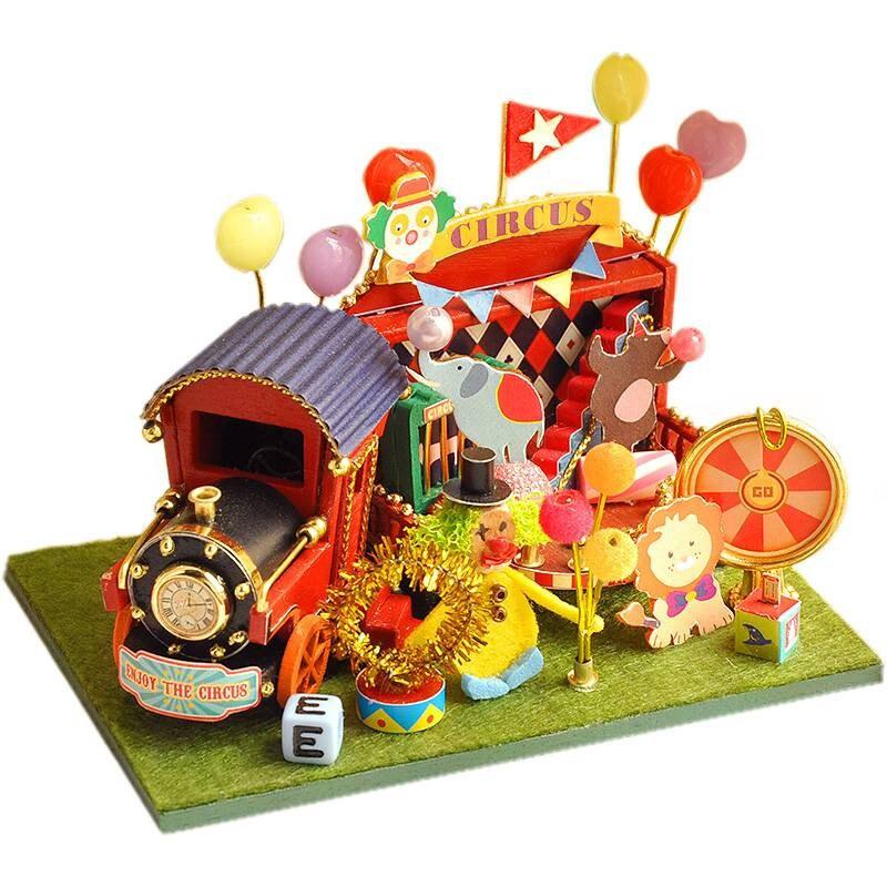 DIY Dollhouse Kit - Fair Car Shops - Fair Scenery Miniature Doll House Kit - 6 Caravans Shops In Fair - Food Car - Food Caravans - Food Shop