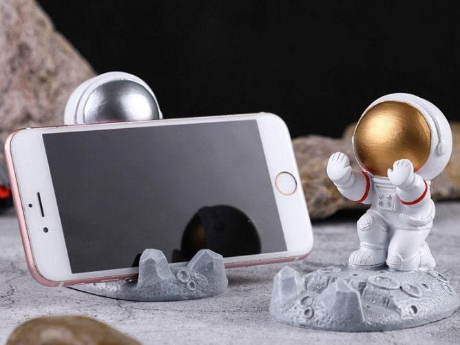 Astronauts Figurines Miniature Astronauts Sculpture Mini Spaceman Phone Holder Astronauts Mobile Stand Astronauts Pen Holder Nordic Decor