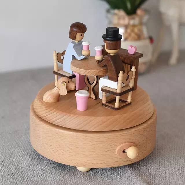 Valentine Day Music Box Personalized Wooden Valentine Music Box Sweet Love Music Wedding Music Box Clockwork Music Boxes Couple Gifts
